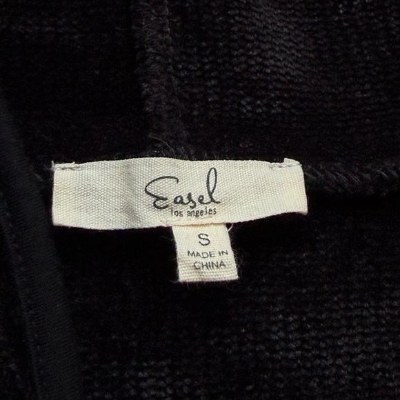 Easel Black Hooded Women's Jacket - Picture 4 of 7